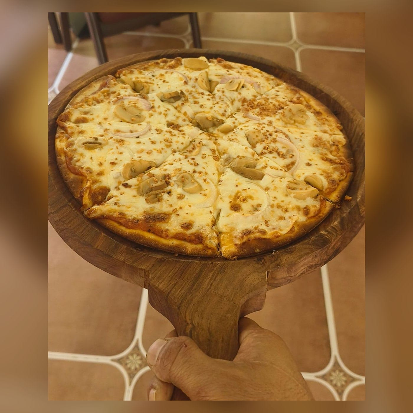 Mushroom, Roasted Garlic, Onion And Capers Pizza