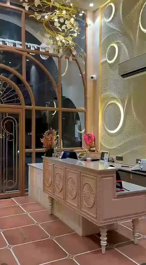 The Cosmo lobby and reception