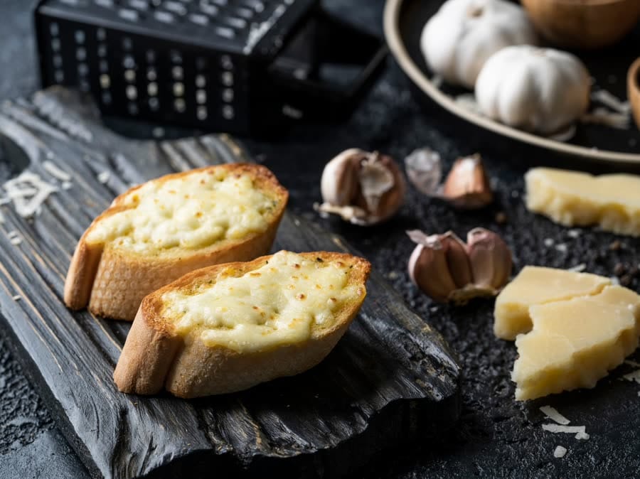 Signature Cheese Garlic Bread Toast